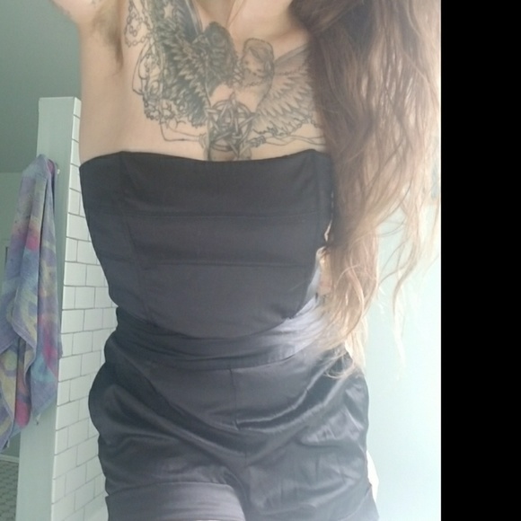 Romper - Picture 2 of 7